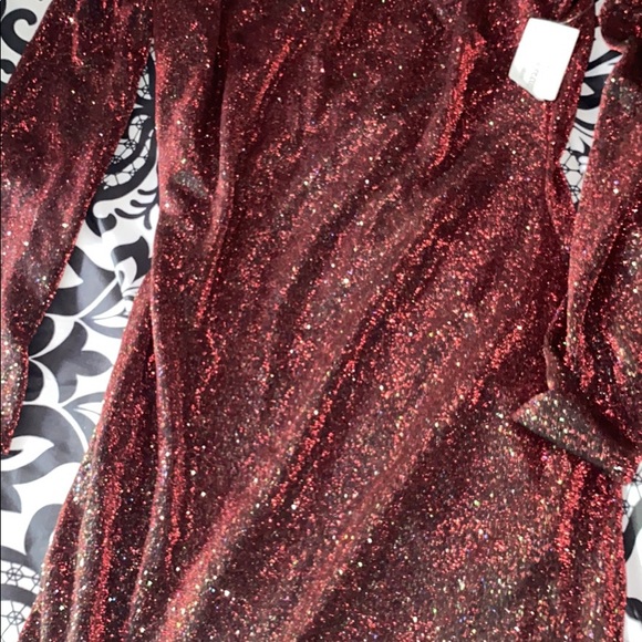 2 never worn dresses, tags still attached from Windsor fashion both size large - Picture 2 of 5